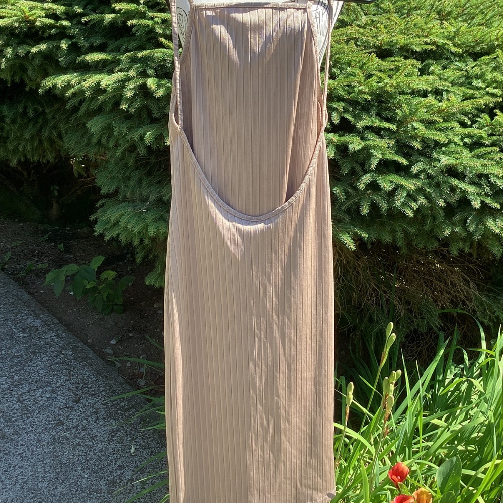 Lot Of Two Firm Fitting Dresses Guess By Marciano And ASOS - Picture 6 of 7